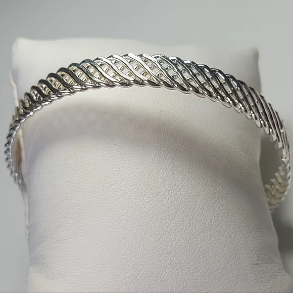 Silver Tone Woven Braid Small Bangle Bracelet - Picture 2 of 6